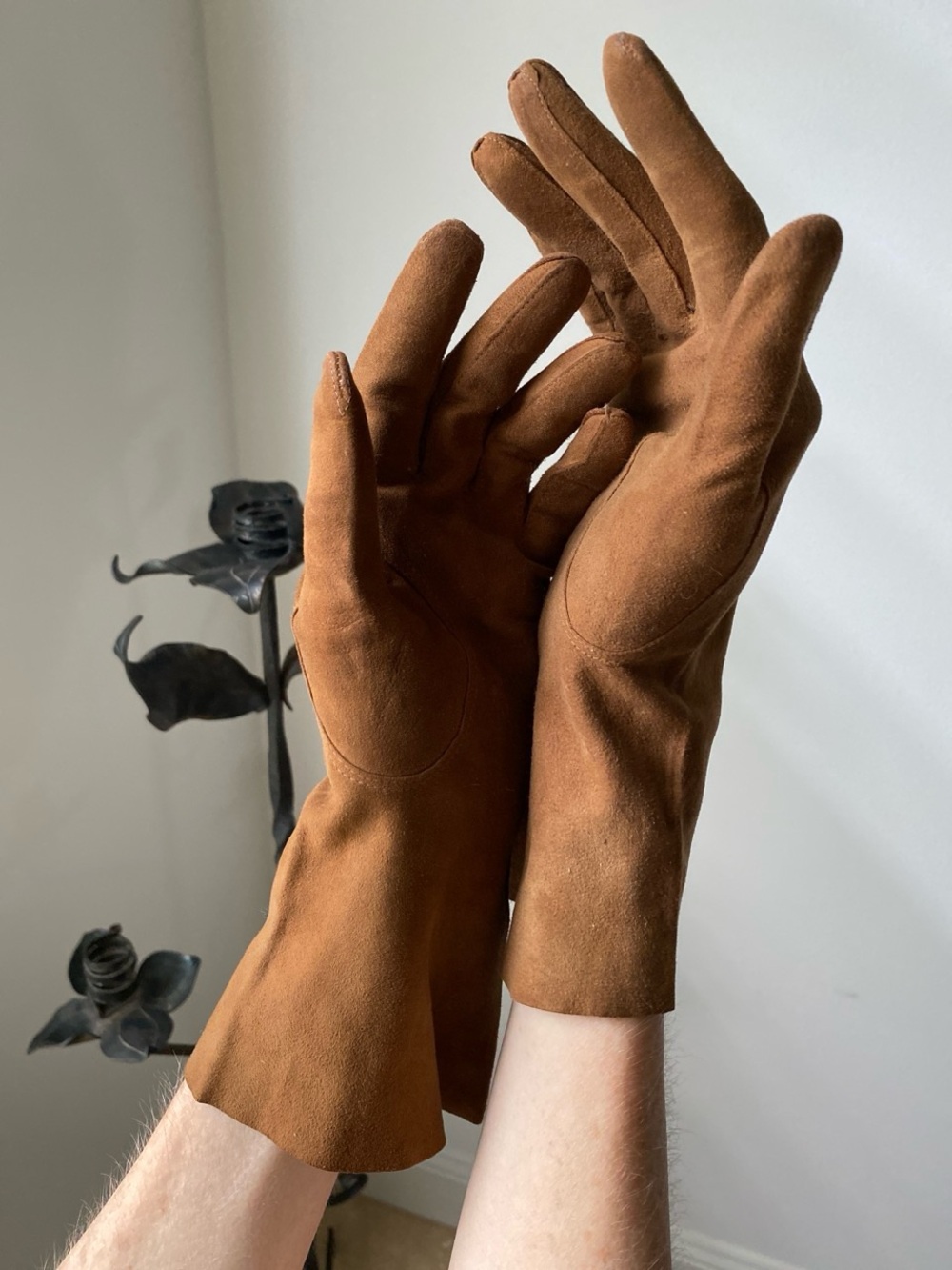 Vintage 50s Soft Suede Gloves ~ Italian